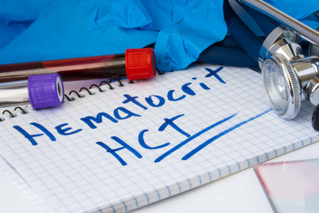 A eritrocitose é o efeito adverso mais consistente da testosterona: 17% no TRAVERSE, 22% no T4DM. O gatilho de 54%, por que a viscosidade sobe em curva e por que doar sangue não resolve.